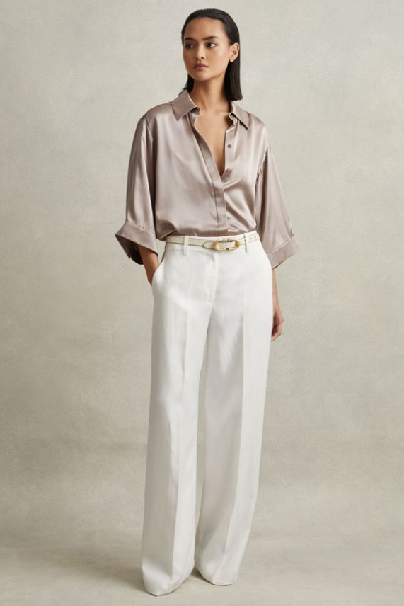 Calça wide leg com blusa de cetim ou seda